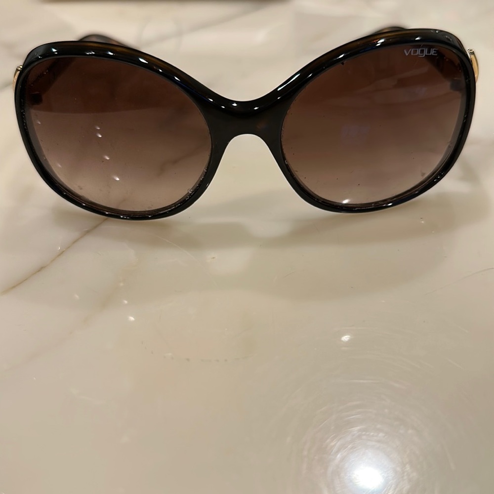 VOGUE Sunglasses
